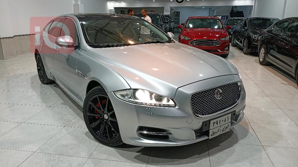 Jaguar XJ